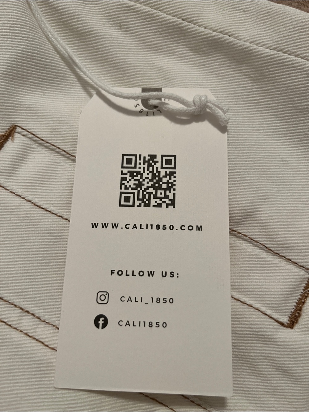 CALI 1850 Women's Off-White Denim Jacket - Picture 8 of 8